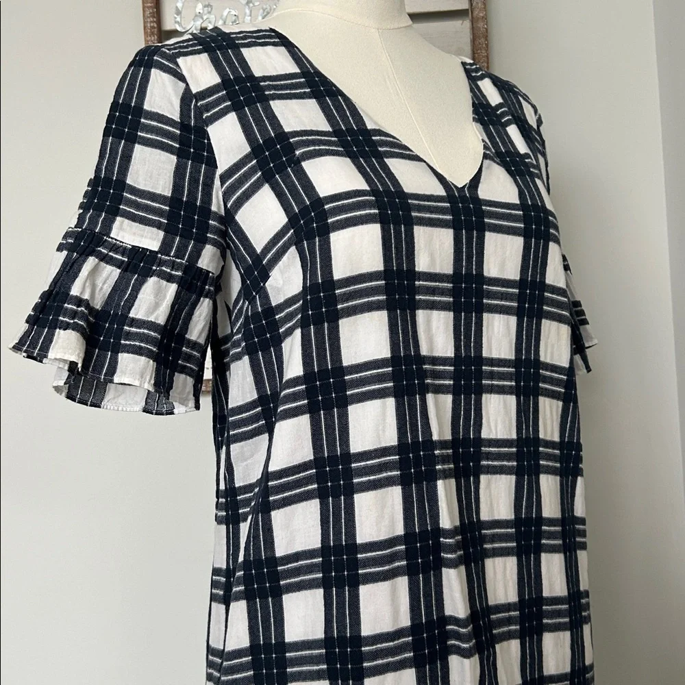 Madewell | Leighton Plaid Bell Sleeve V Neck Dress - Picture 6 of 12